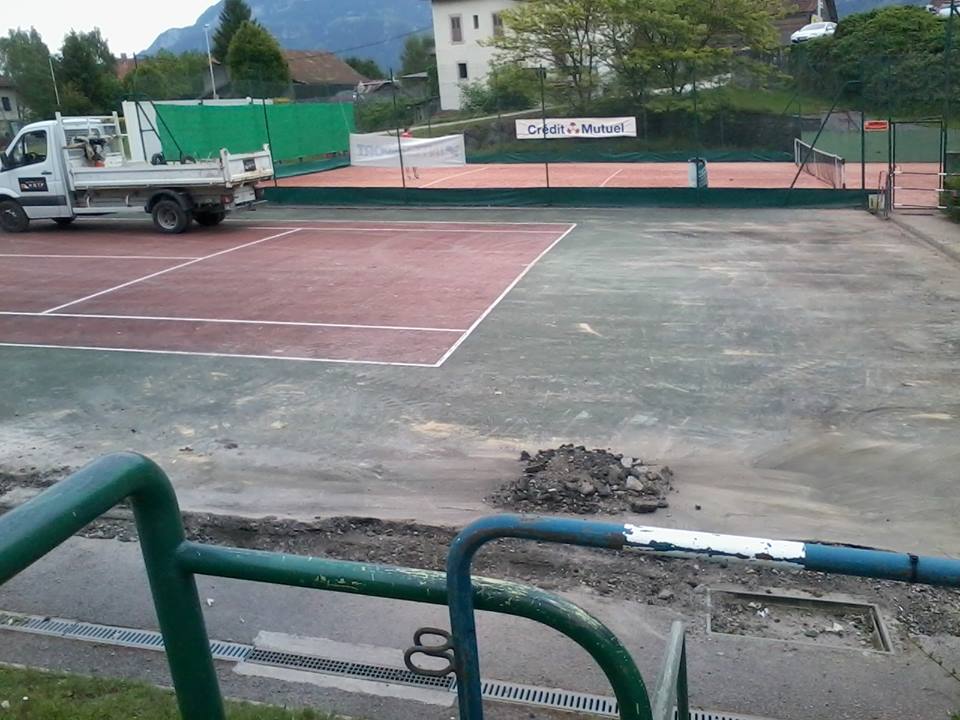 Destruction des anciens courts